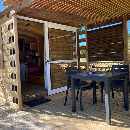 Camping Les Amandiers Castelnau-de-Guers Exteriér fotografie